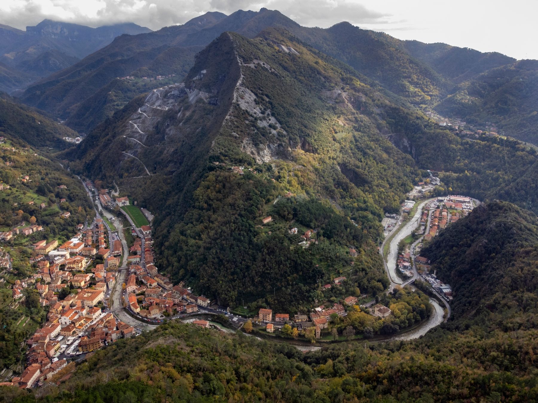 Seravezza, sulle Alpi Apuane ©federico neri/Shutterstock