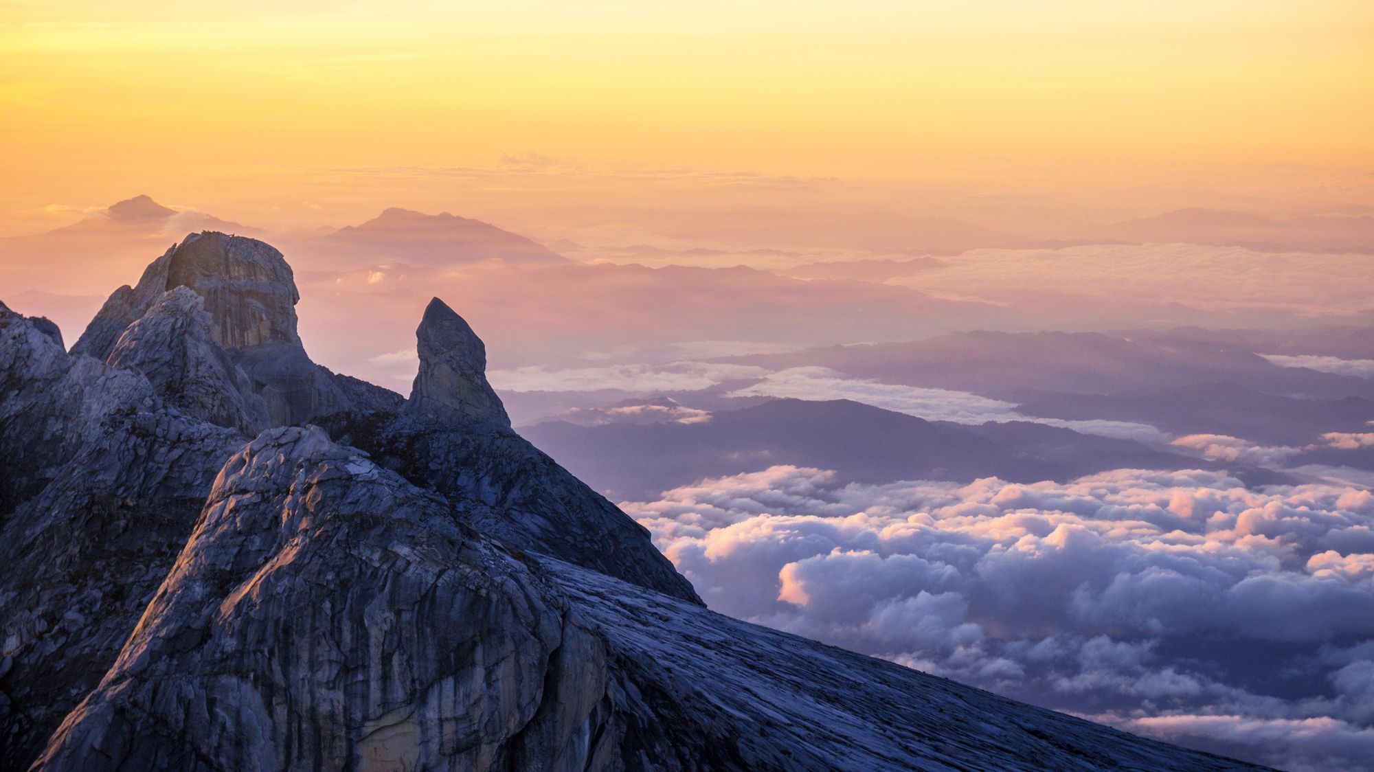L’alba vista dal monte Kinabalu, Borneo malese ©Pintai Suchachaisri/Getty Images