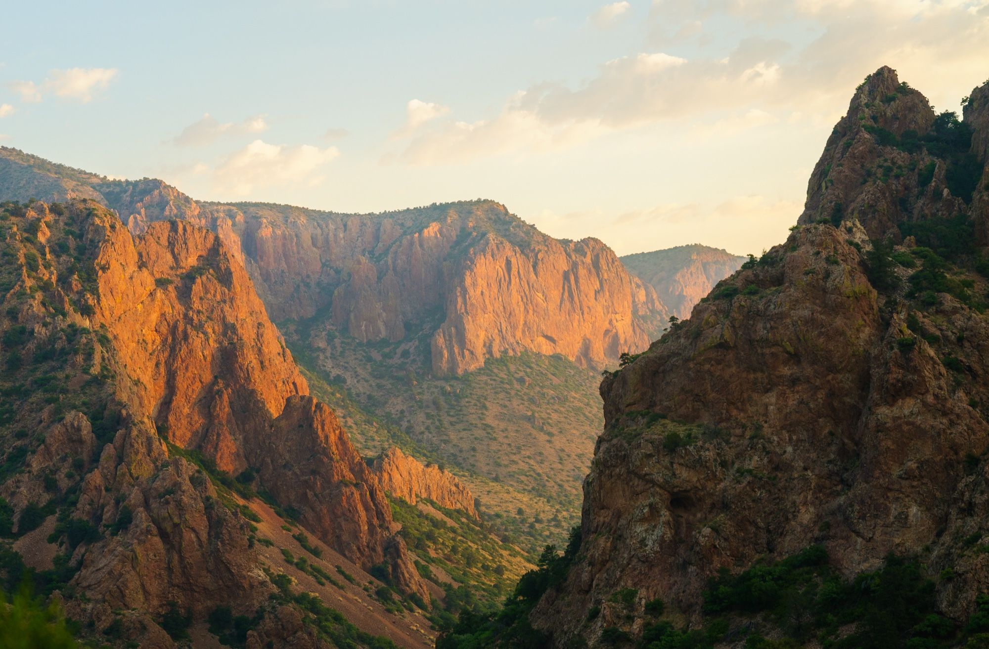 Le Chisos Mountains al tramonto nel Big Bend National Park©Zack Frank/Shutterstock
