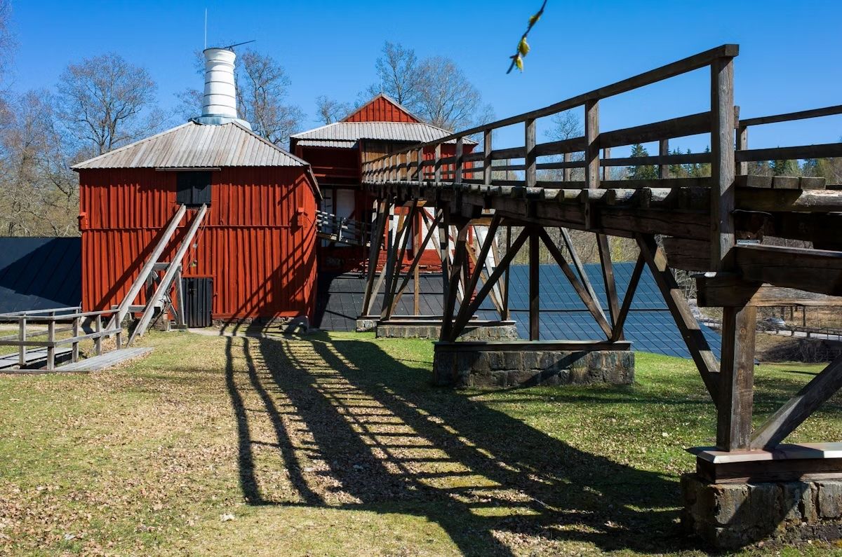 L’Engelsbergs Bruk, una ferriera del XVIII secolo ancora funzionante, situata ad Ängelsberg, in Svezia. art of line/Shutterstock