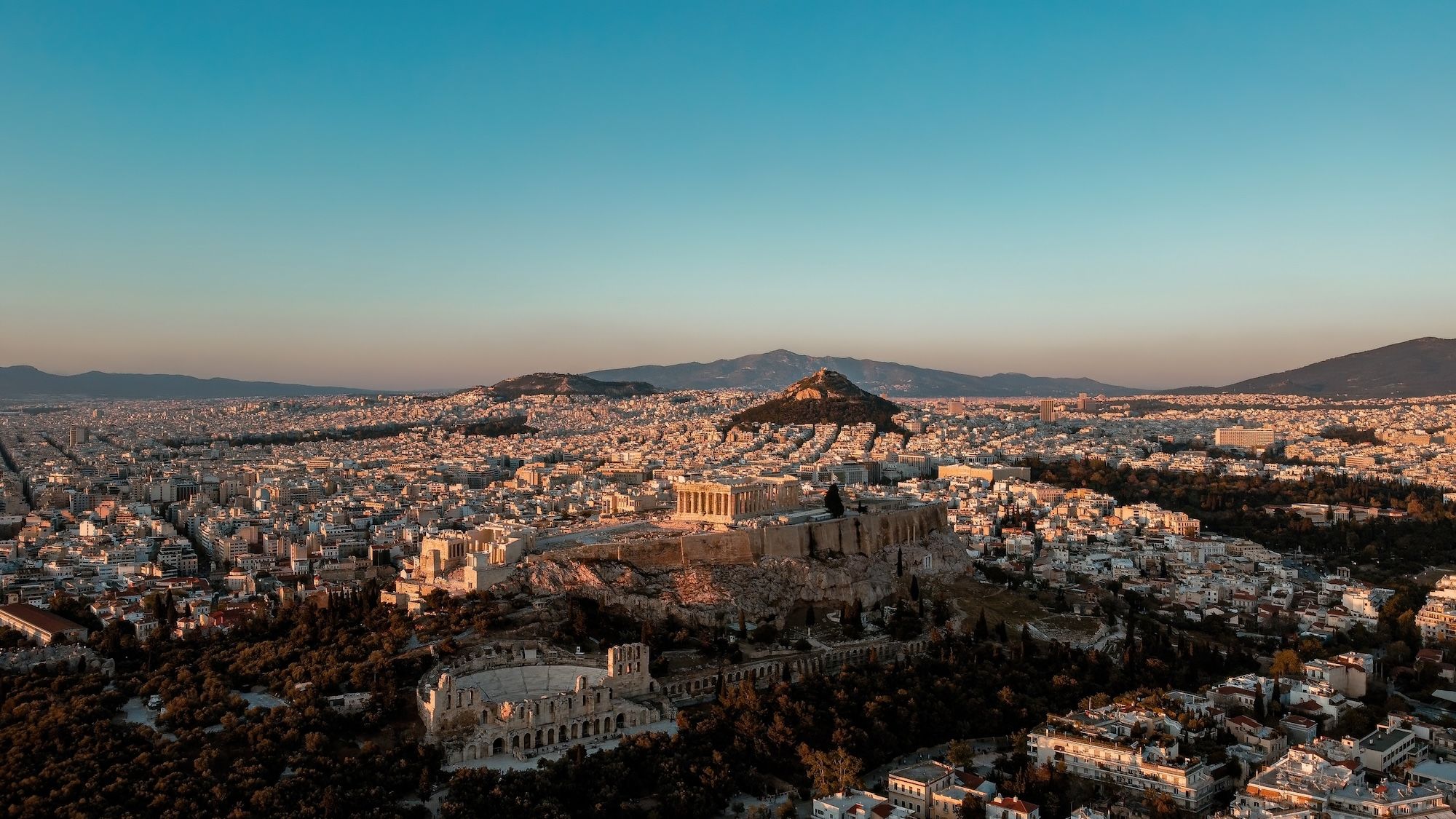 Il tramonto su Atene  ©Jim Niakaris/Shutterstock