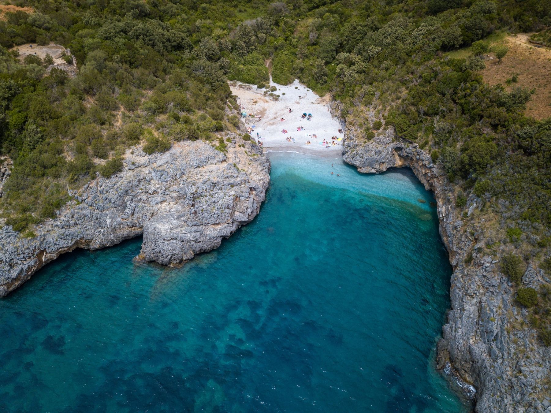 Il Cilento presenta uno dei tratti costieri meno esplorati d’Italia ©pixelshop /Shutterstock