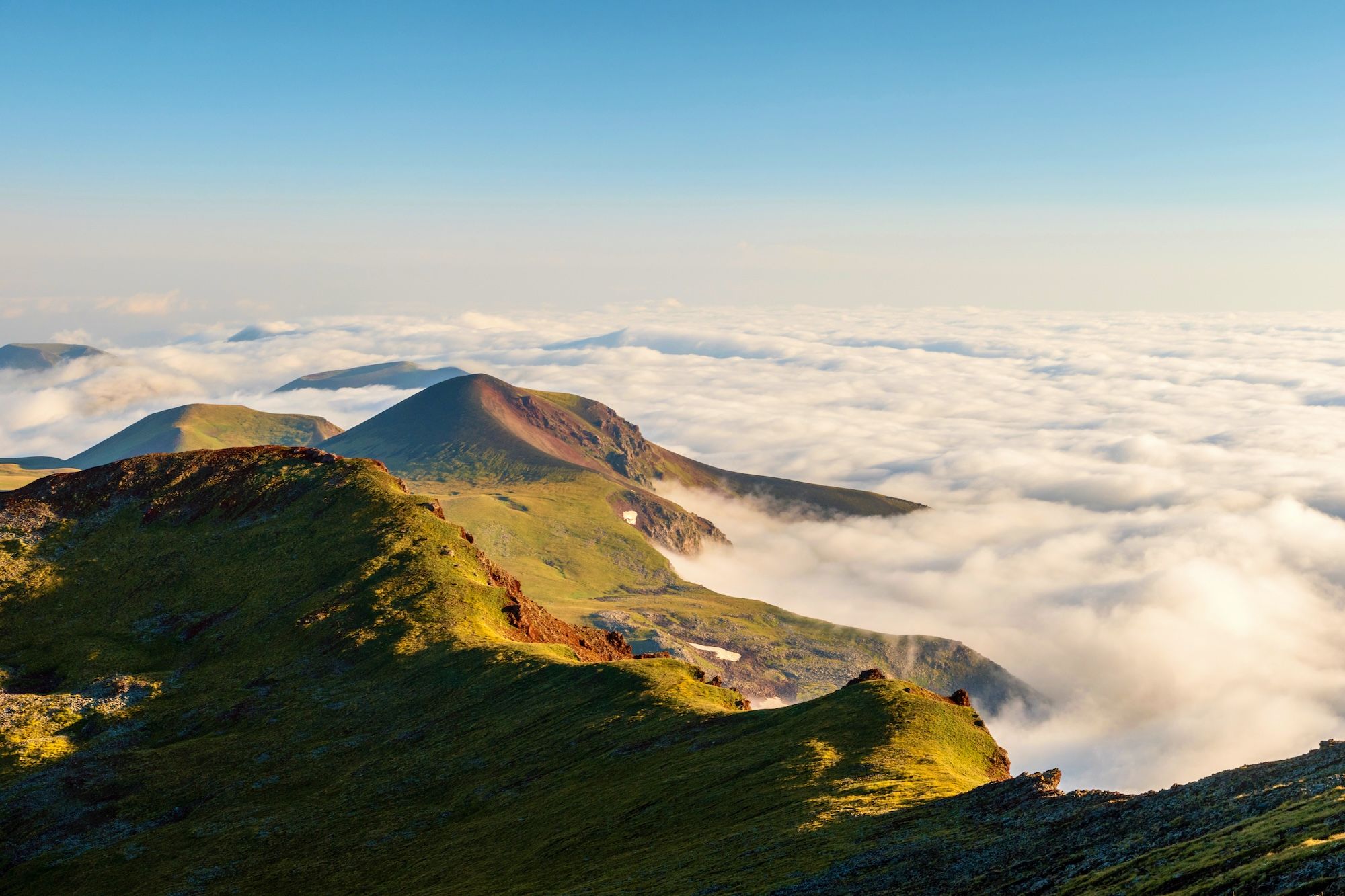 La cima del monte Azhdahak ©Jan Nedbal /Shutterstock