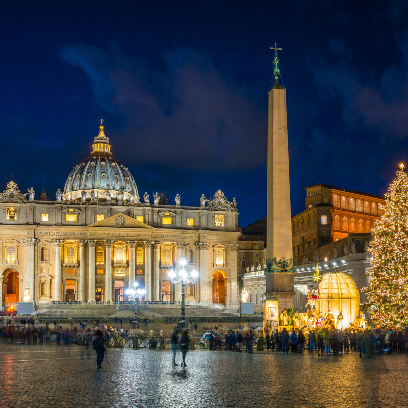 La Basilica di San Pietro durante le festività natalizie ©Stefano_Valeri/Shutterstock