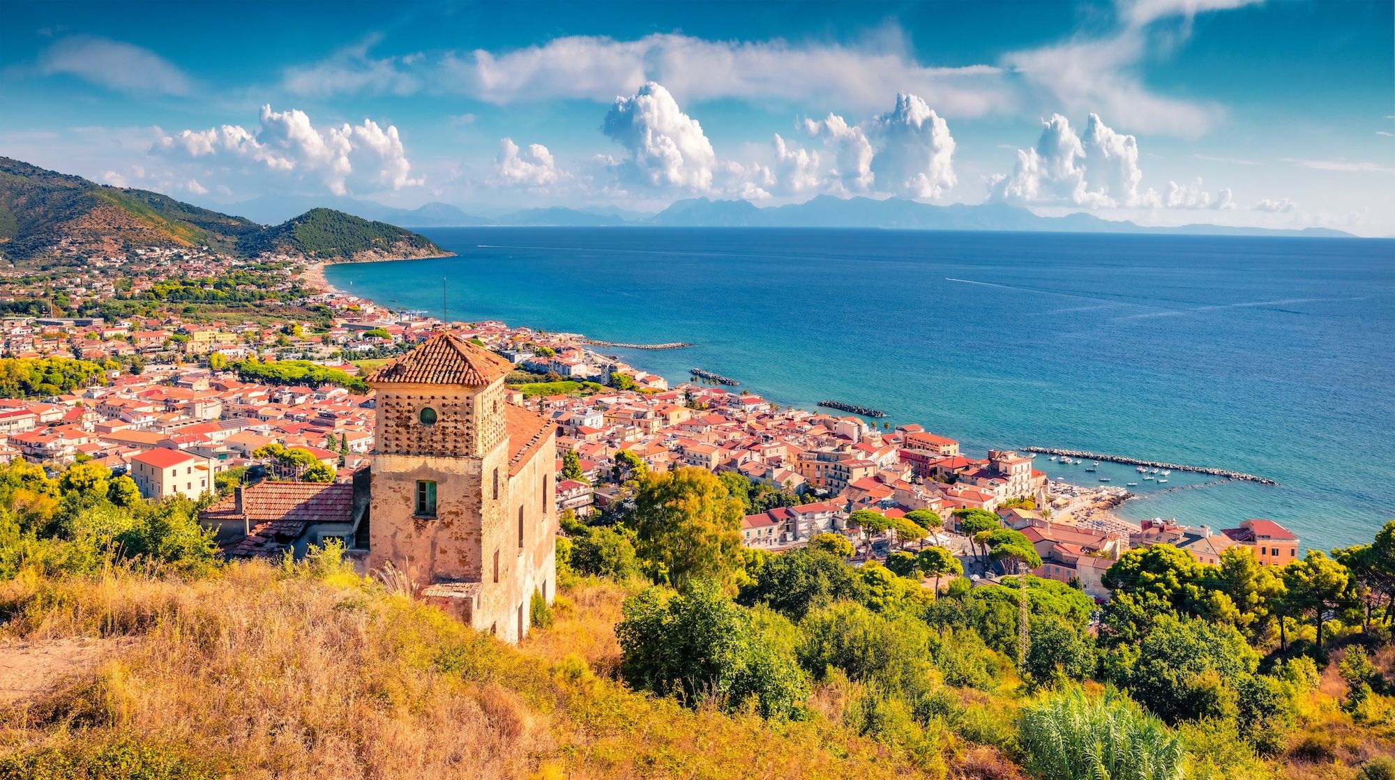 Santa Maria di Castellabate ©Andrew Mayovskyy /Shutterstock