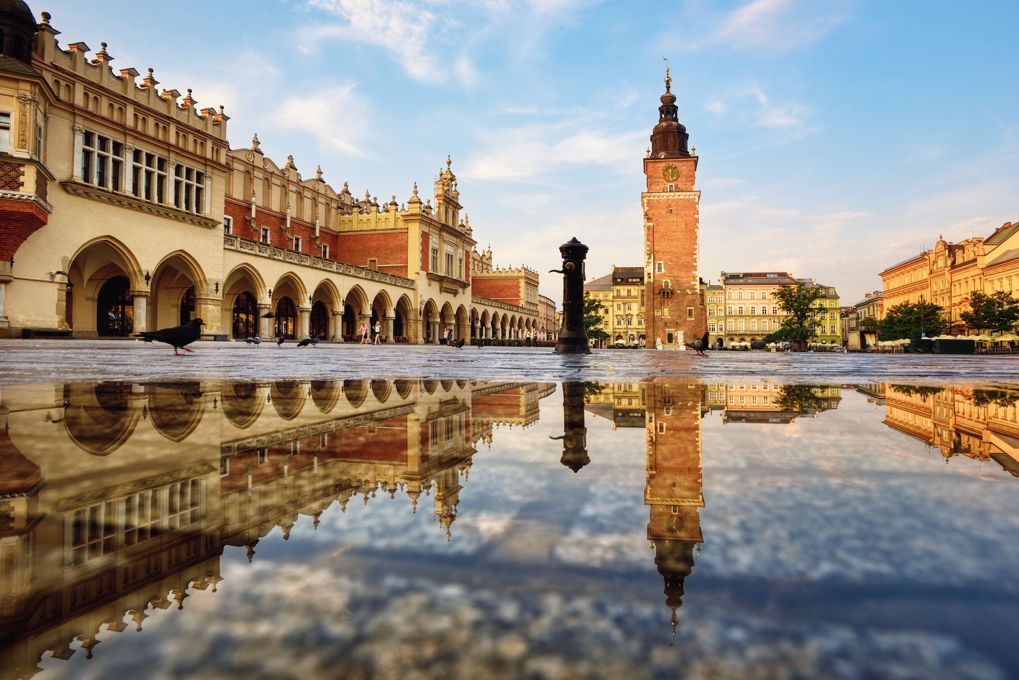 Il Fondaco dei Tessuti sulla piazza del Mercato ©Boris Stroujko/Shutterstock