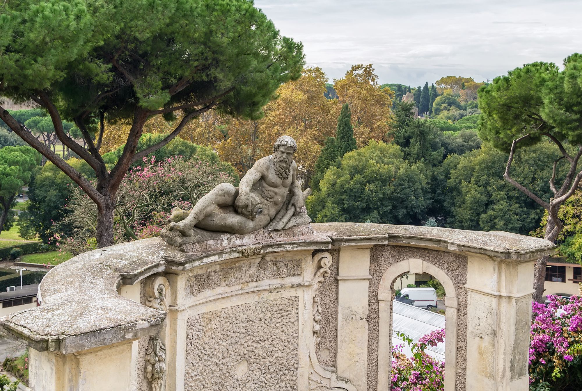 Giardini di Villa Celimontana, Roma ©Borisb17/Shutterstock