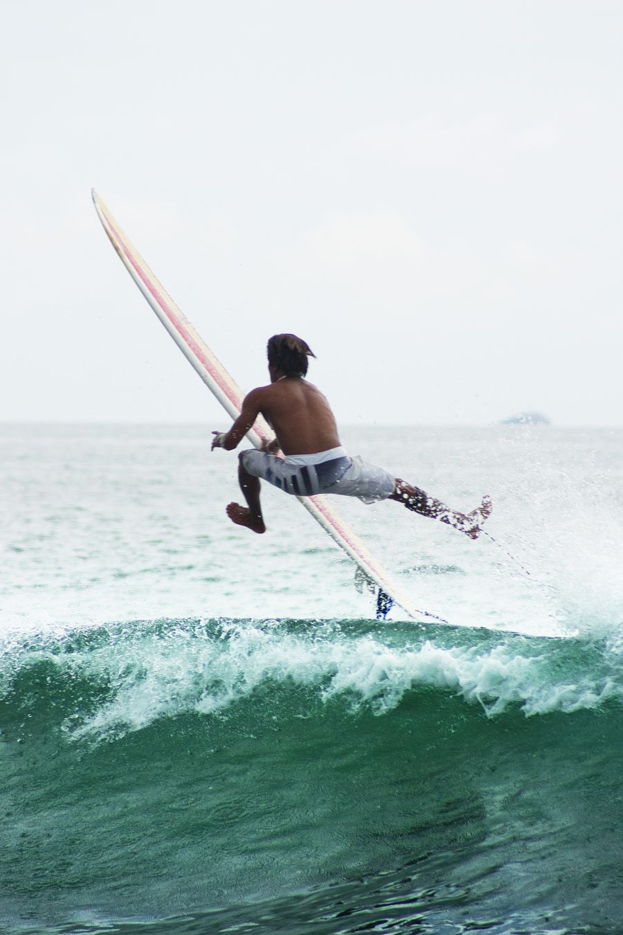 Surf a Montañita, Ecuador