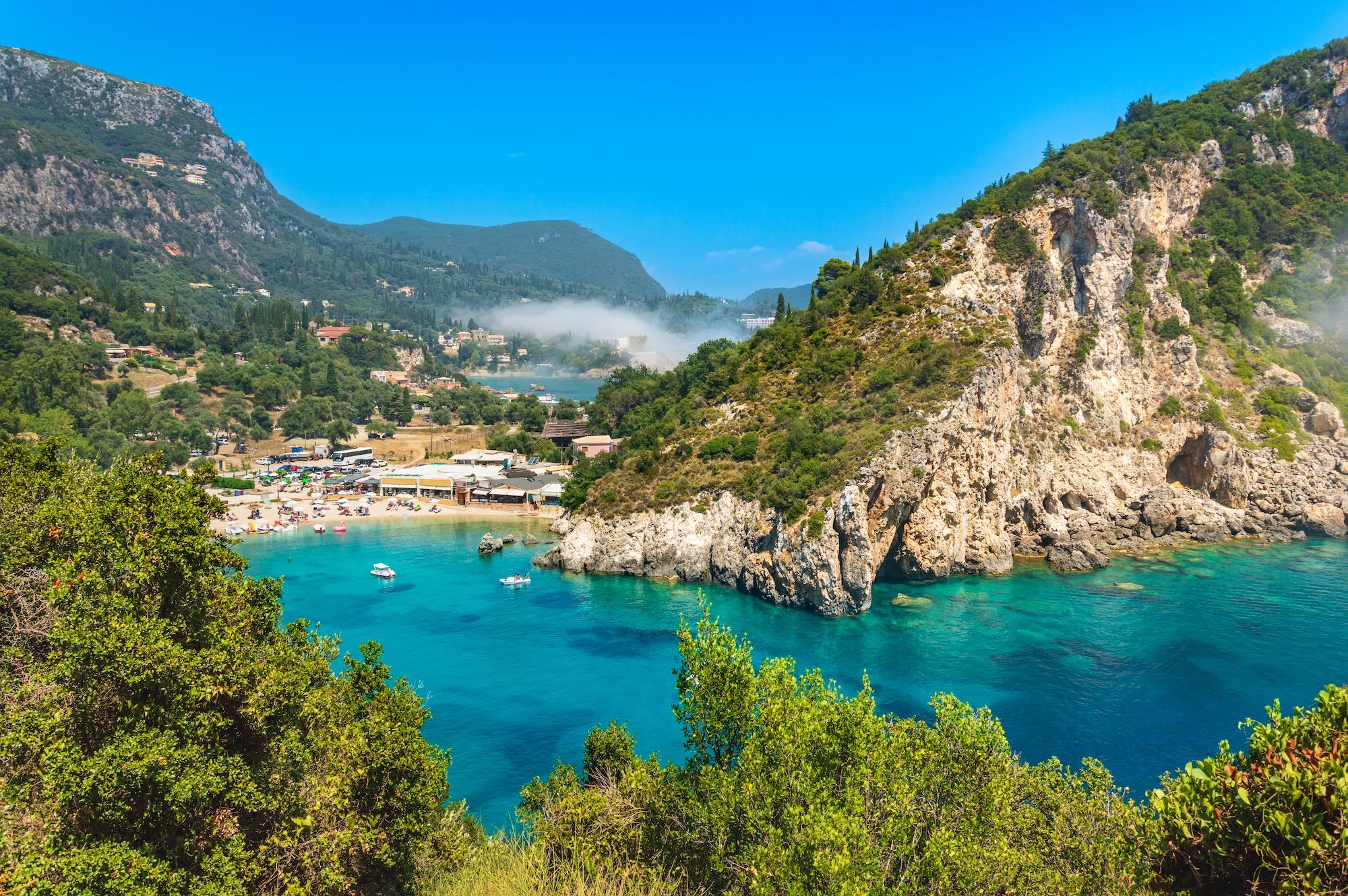 La spiaggia di Paleokastritsa a Corfù ©Julia Lav