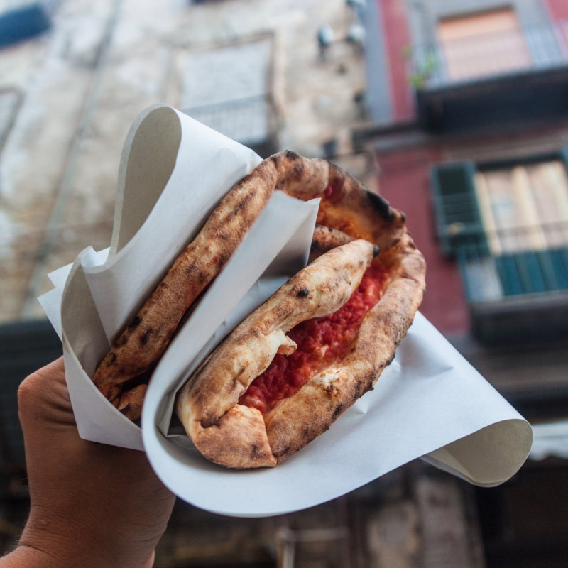 L’imperdibile pizza a portafoglio ©Matyas Rehak /Shutterstock