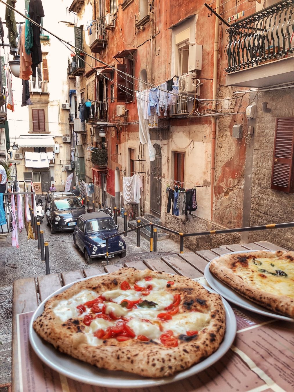 La pizza tradizionale di Napoli ©ovalagncy /Shutterstock