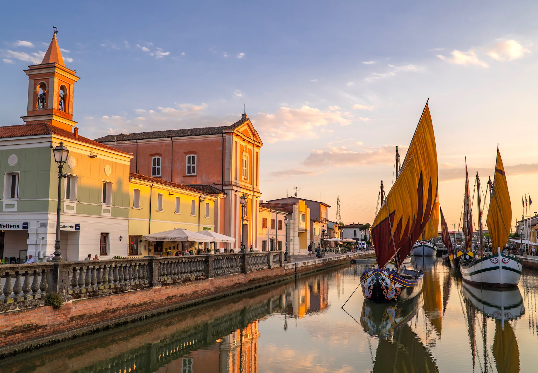 Cesenatico, tramonto al Porto Canale. Credits JackKPhoto / Shutterstock