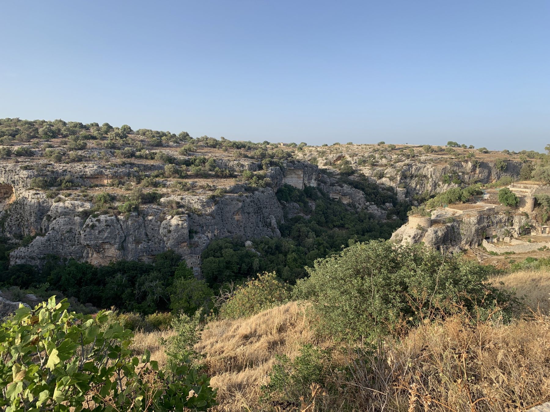 Nel centro della terra si aprono le cave d’Ispica © Giulia Grimaldi/Lonely Planet Italia