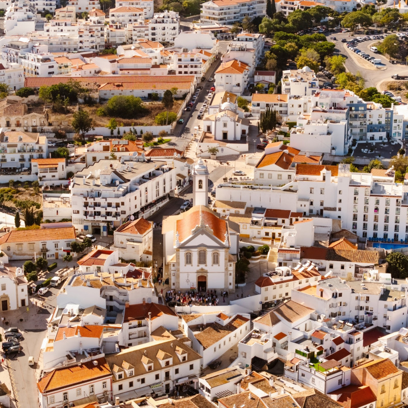 Vista aerea del centro storico di Albufeira, Portogallo ©Sopotnicki / Shutterstock