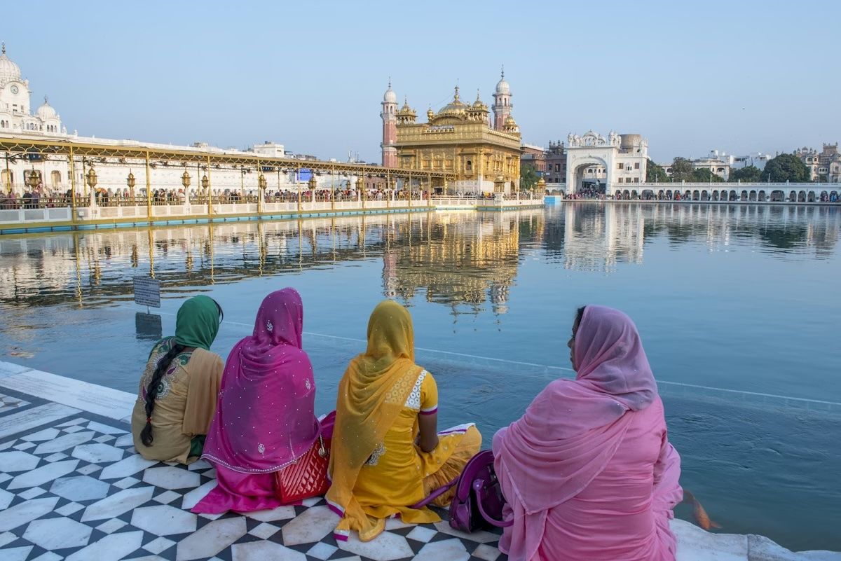 Il Tempio d’Oro di Amritsar è uno dei luoghi religiosi più suggestivi dell’Asia. Tarzan9280/Getty Images