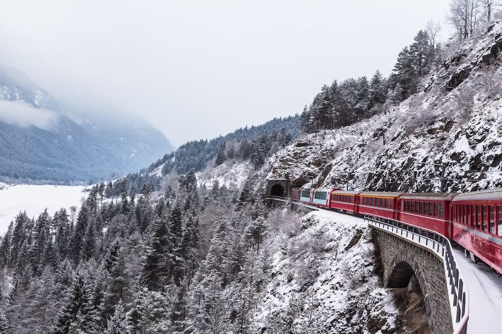 Il Glacier Express nell’incanto dell’inverno. © VogelSP / Getty Images