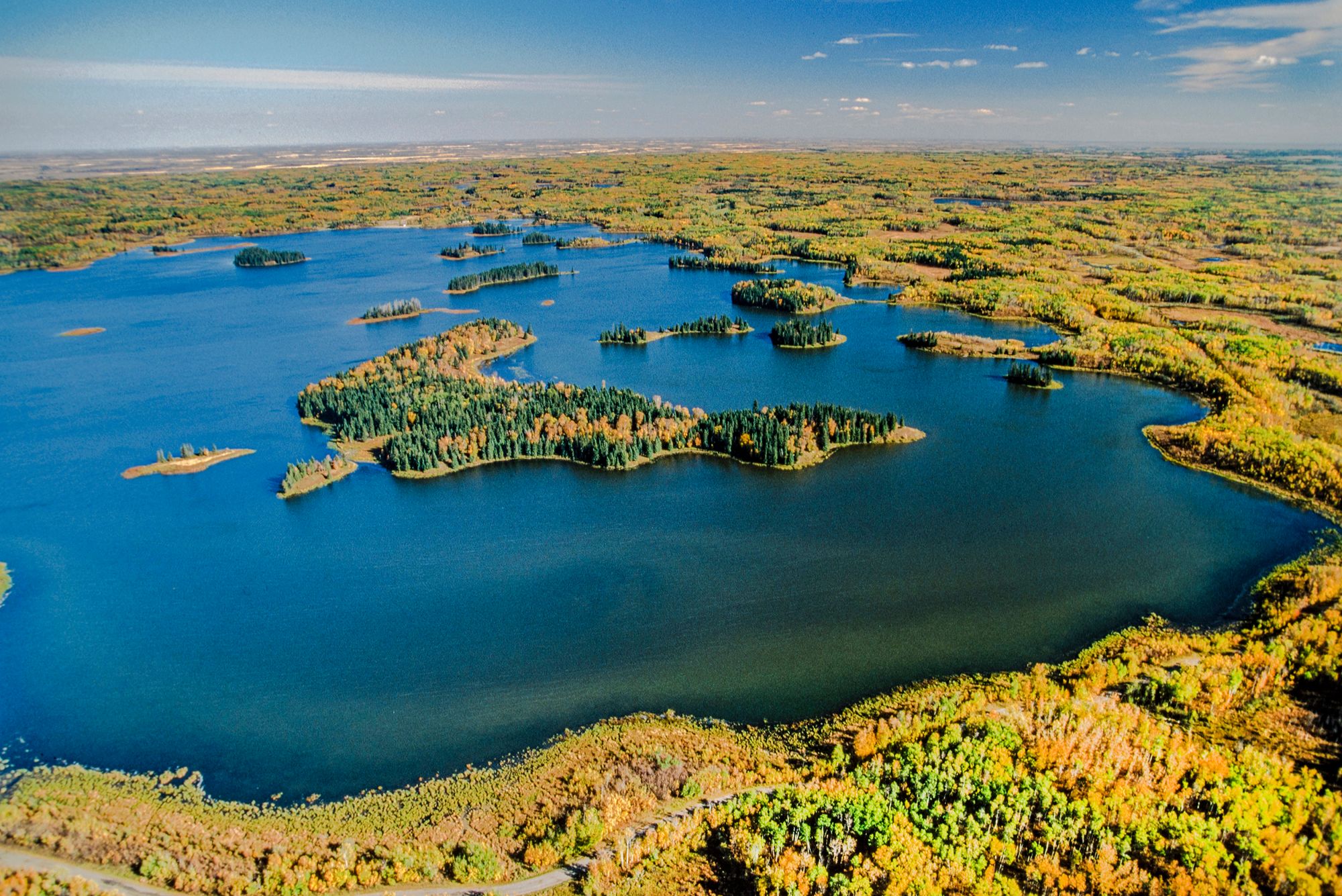 Il lago Astotin, conosciuto anche come “Island Lake” ©Russ Heinl