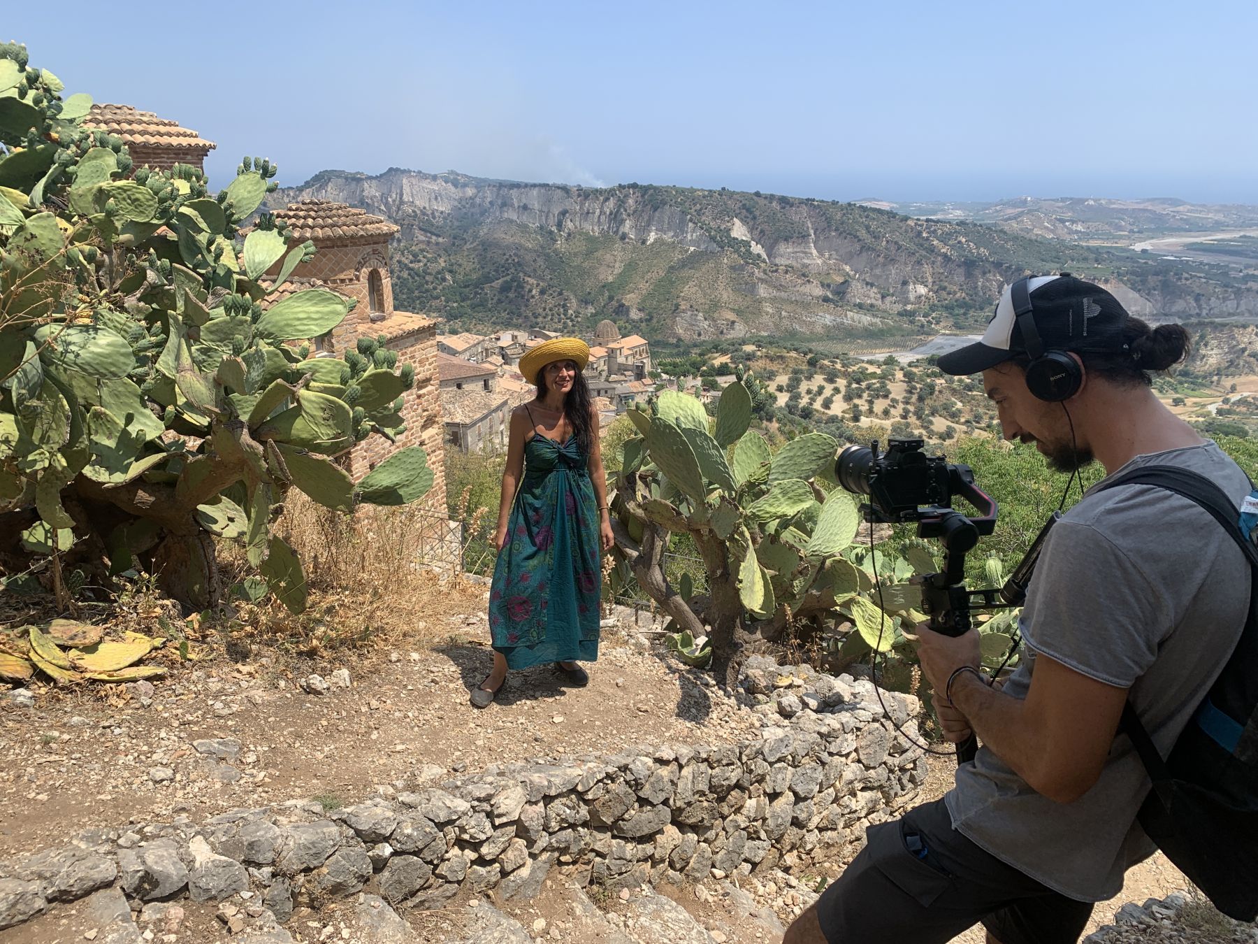 Il backstage di uno dei nostri video in Calabria @ Giulia Grimaldi/ Lonely Planet Italia
