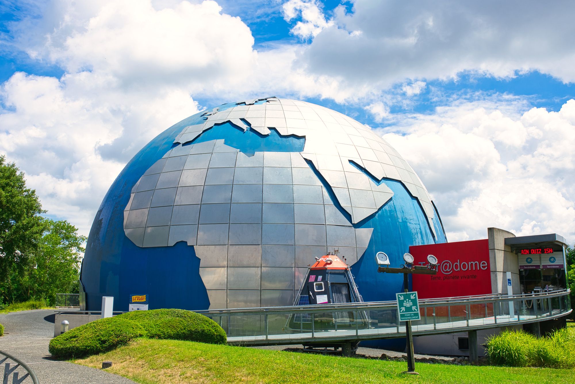 A la Cité de l’Espace di Tolosa si può vivere un’esperienza immersiva unica in Europa ©Shutterstock / Sharon Wildie