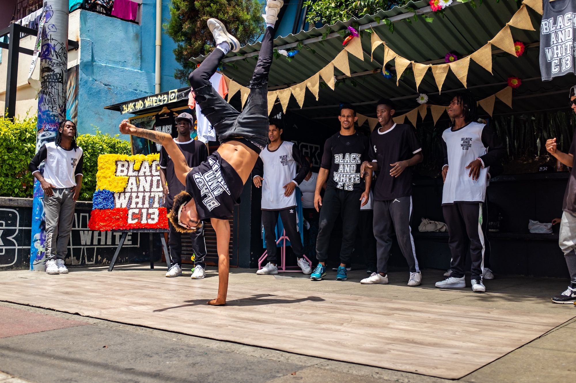 Hip-hop tra le strade di Medellìn ©Alexandre Laprise/Shutterstock