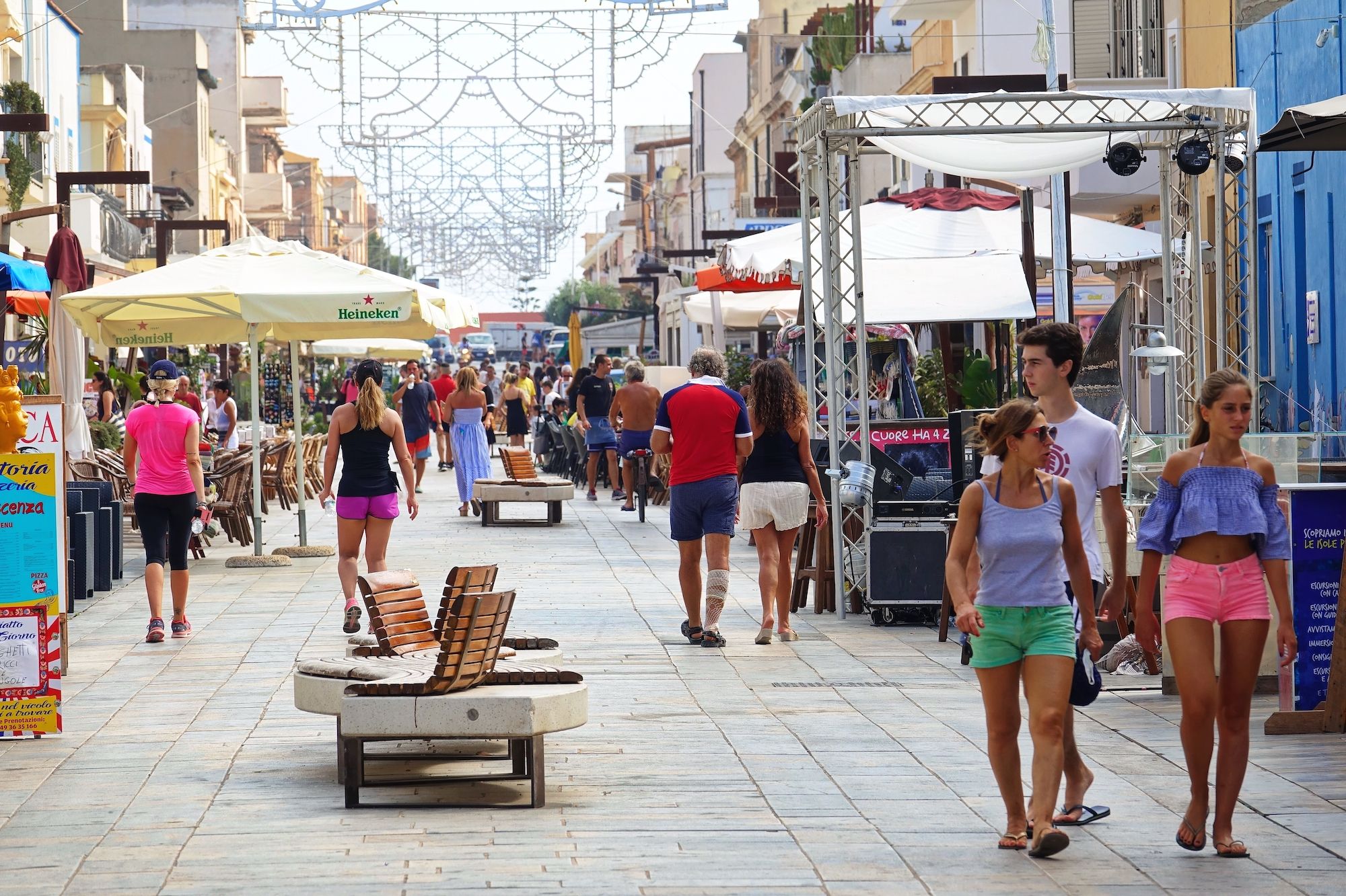 A spasso nel centro di Lampedusa © MikeDotta