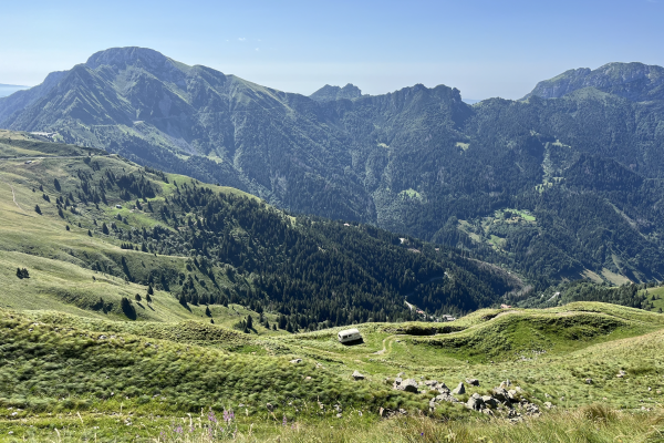 Una delle vedute della Valle Trompia  ©Giulia Grimaldi/Lonely Planet