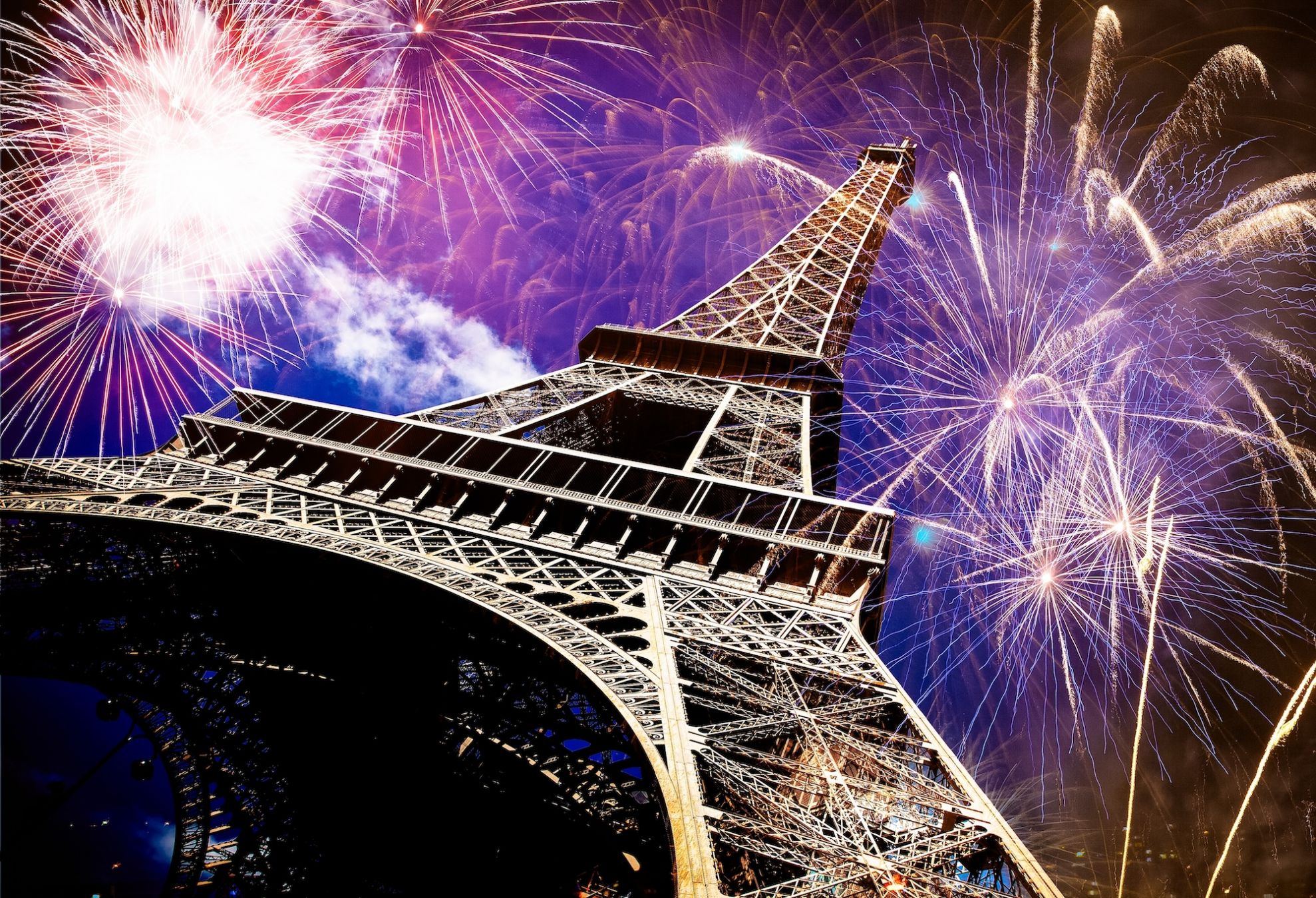 Anche l’iconica torre festeggia il Capodanno ©Melinda Nagy/Shutterstock