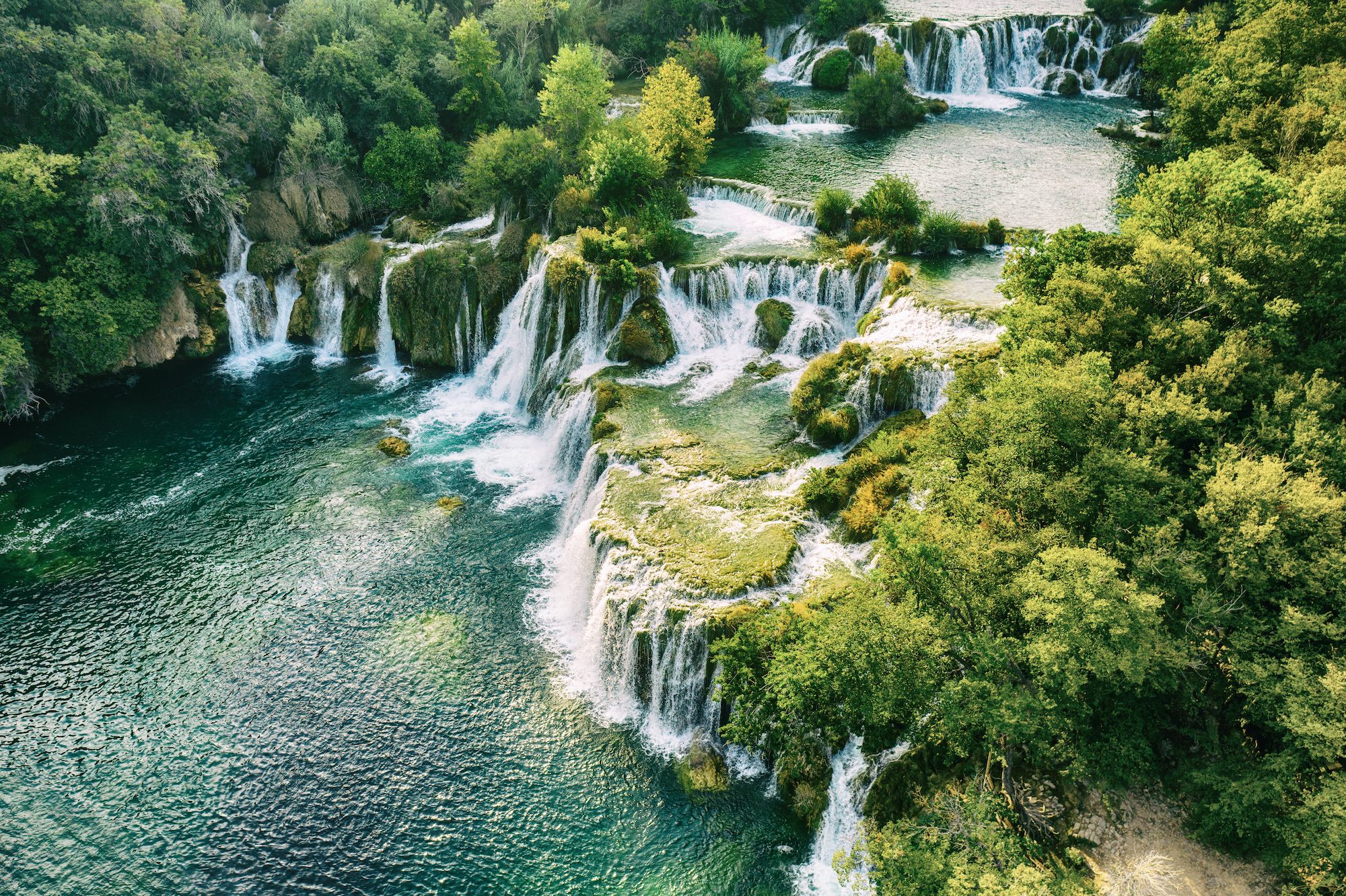 le spettacolari cascate nel parco di Krka ©Roxana Bashyrova