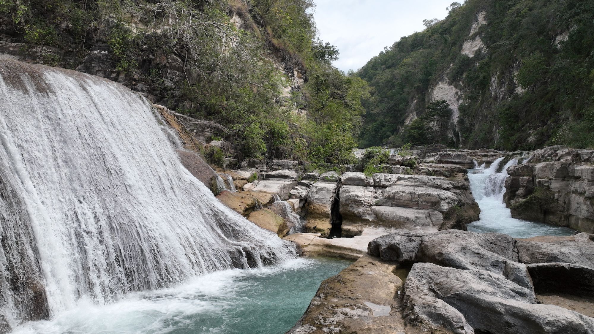Andate in cerca di cascate a Waingapu ©Fahmi Ali /Shutterstock