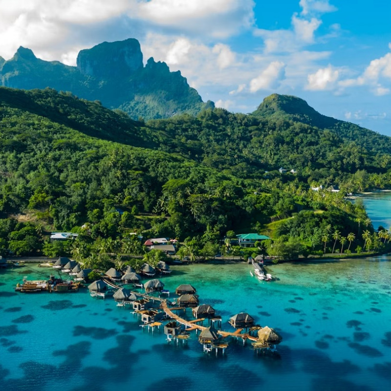 Riprendetevi dalle feste distendendovi su una spiaggia perfetta della Polinesia francese ©Getty Images