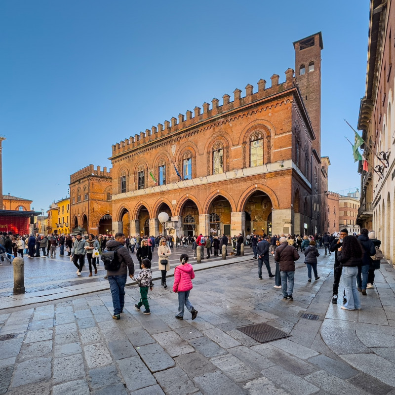 Cremona, Piazza del Comune. Credits Francesco Bonino / Shutterstock