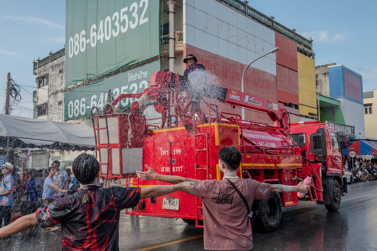 Nei giorni del Songkran si assiste a una vera e propria battaglia d'acqua ©Gabriele Orlini
