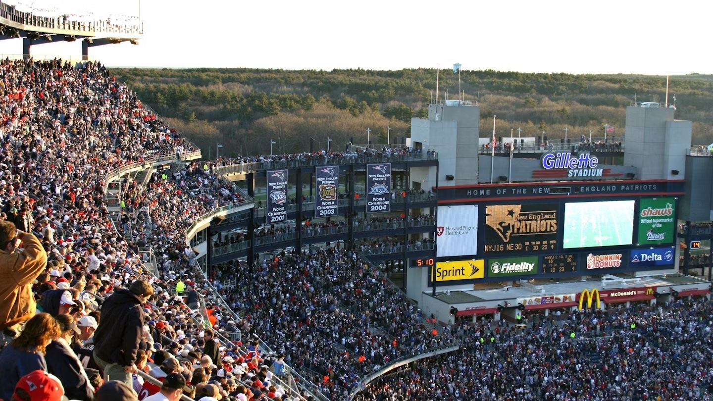 Tifosi al Gillette Stadium di Boston. Steve Broer/Shutterstock