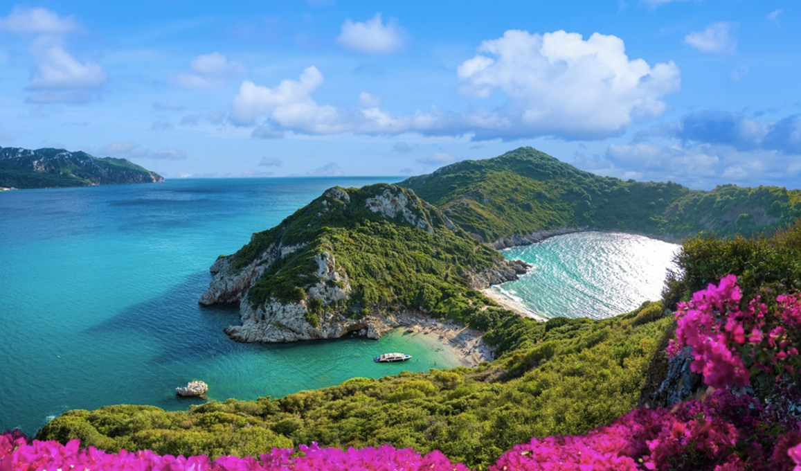 Corfù, la splendida spiaggia di Porto Timoni. Credits Nick Brundle Photography / Shutterstock