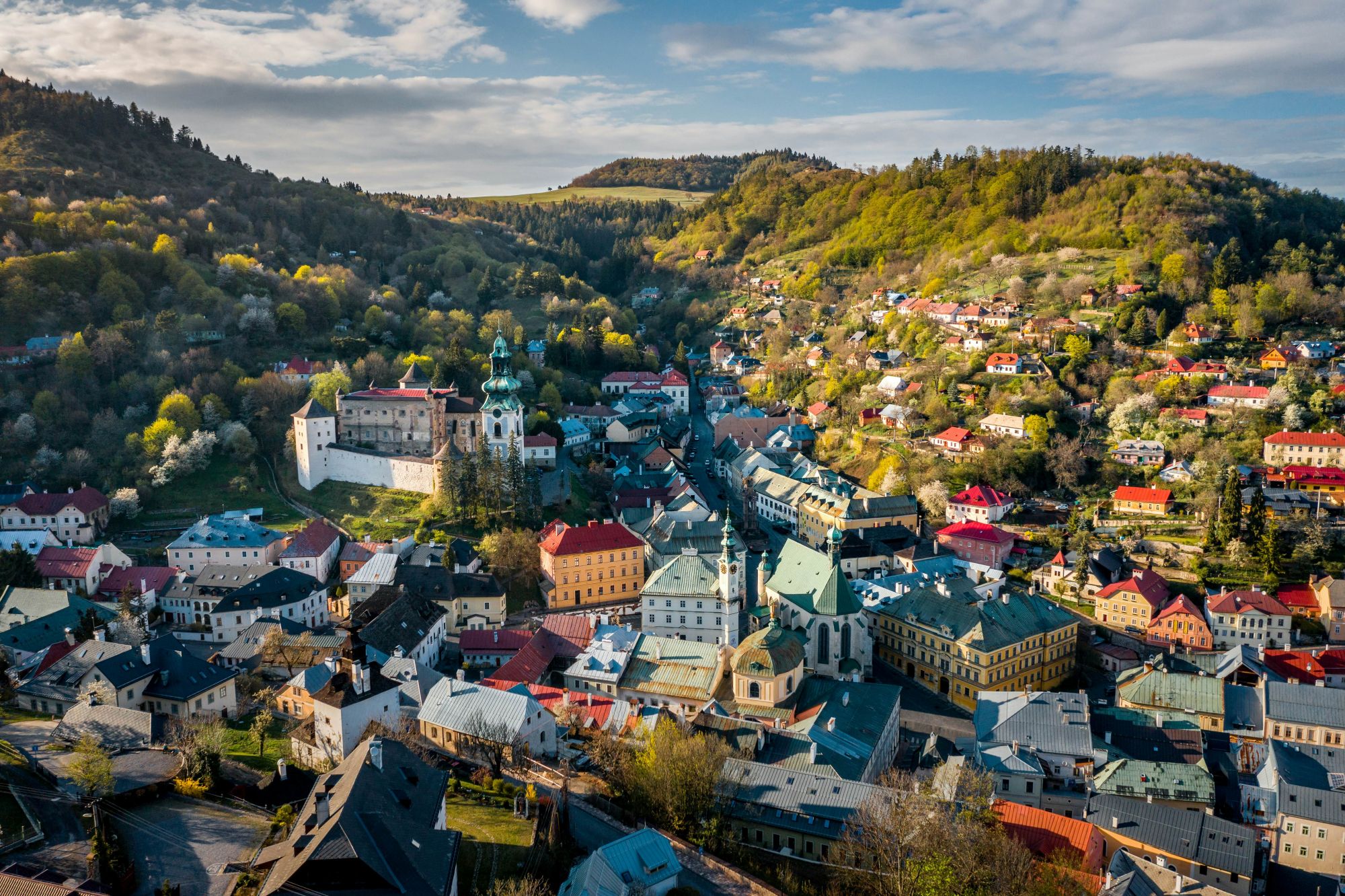 Incastonata nelle montagne, Banská Štiavnica è un gioiello di città splendidamente conservata. © Shutterstock