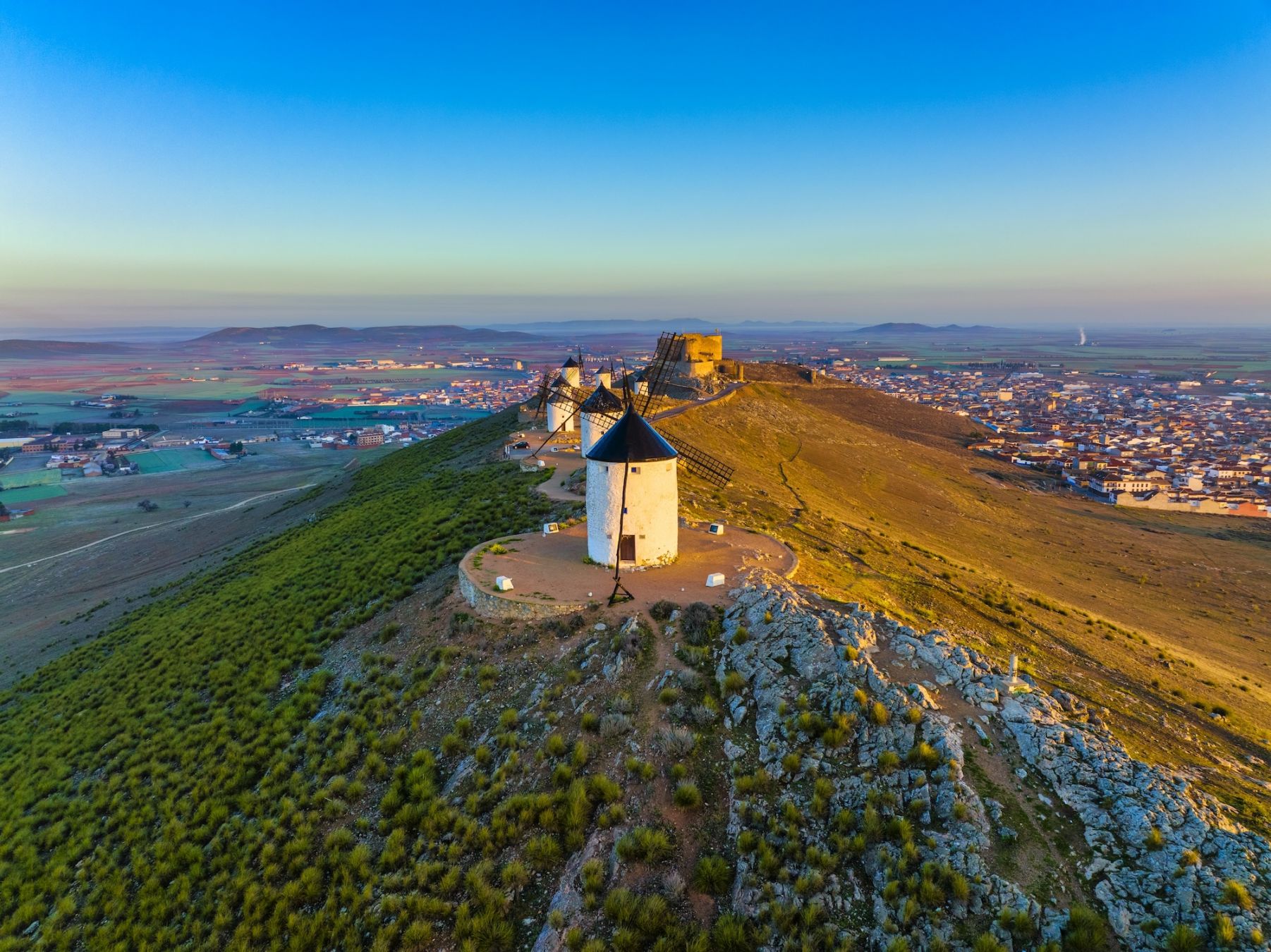 I mulini di Consuegra ©Wirestock Creators /Shutterstock
