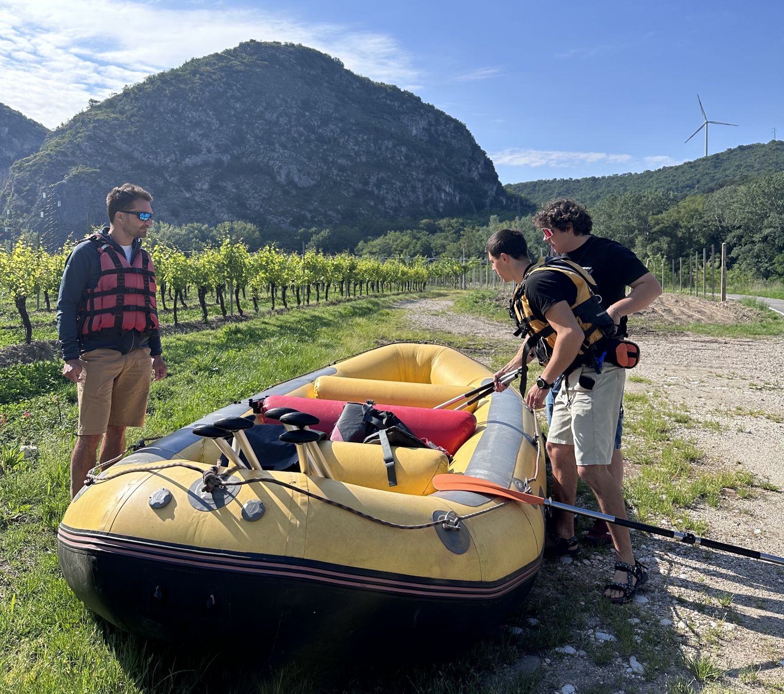 Val d’Adige, preparazione al rafting