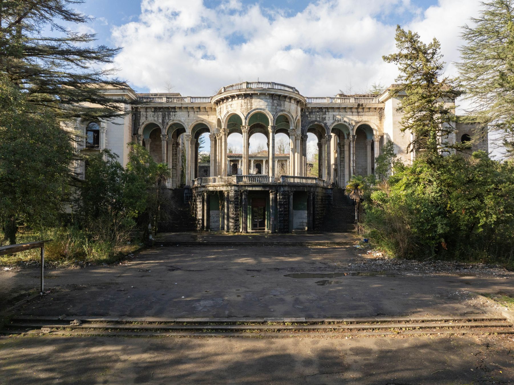 Il Sanatorium Medea di Tskaltubo, da tempo abbandonato. © temizyurek/Getty Images