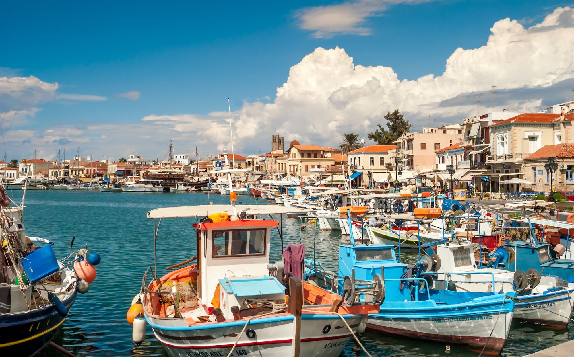 Il porto di Egina ©milosk50/Shutterstock