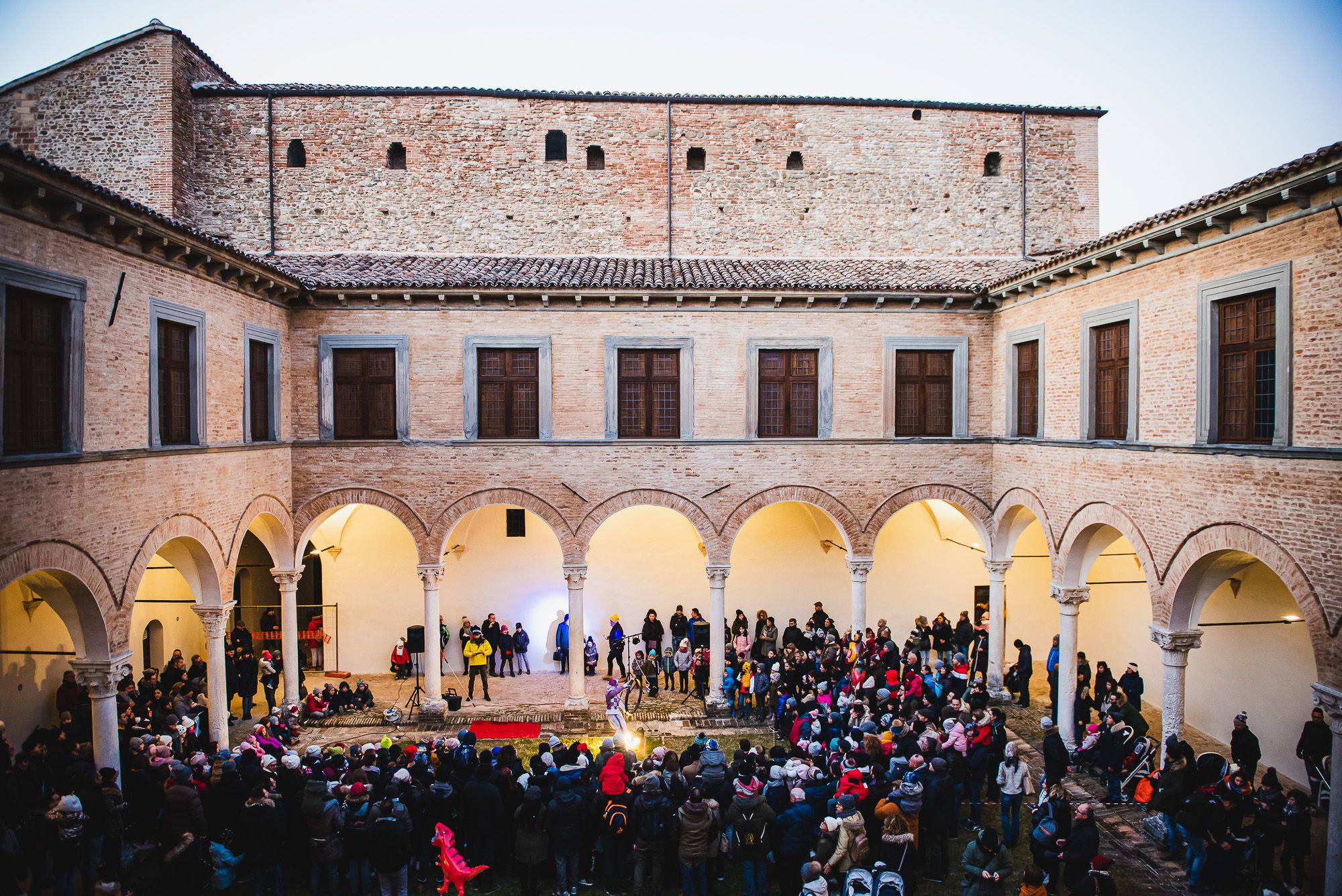 Laboratori nel cortile di Palazzo Ducale.