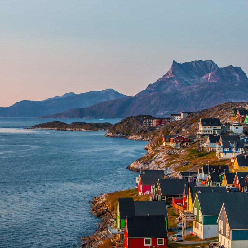 A Nuuk, capitale della Groenlandia, verrà inaugurato un nuovo aeroporto internazionale ©Getty Images/iStockphoto