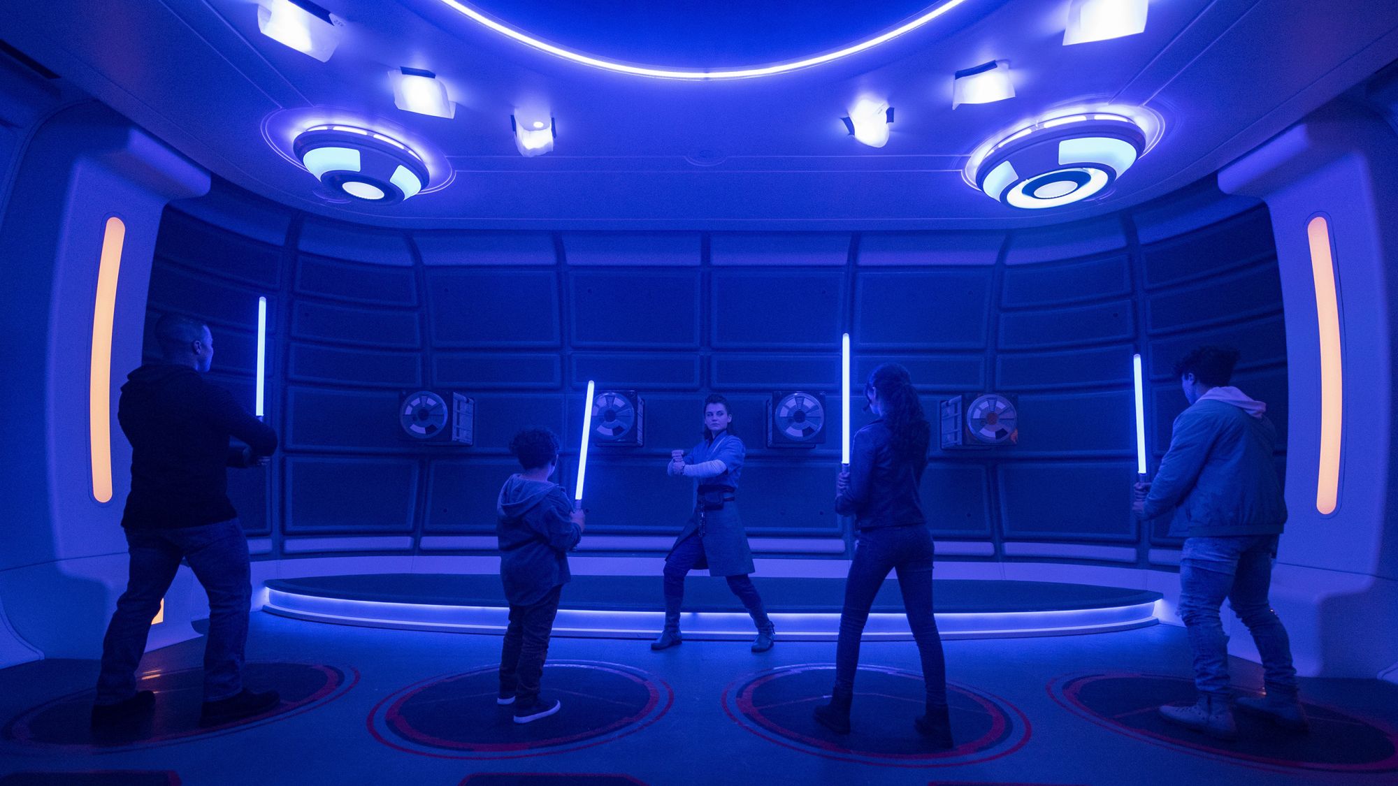 Ospiti con spade laser a Star Wars: Galactic Starcruiser