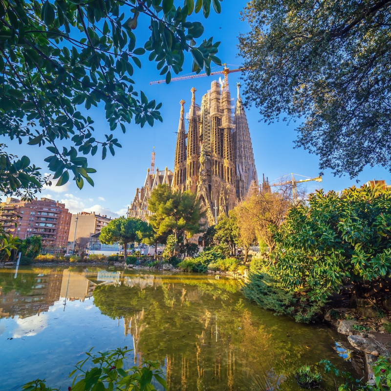 La Sagrada Família, la maestosa basilica modernista di Gaudí a Barcellona © f11photo/Shutterstock
