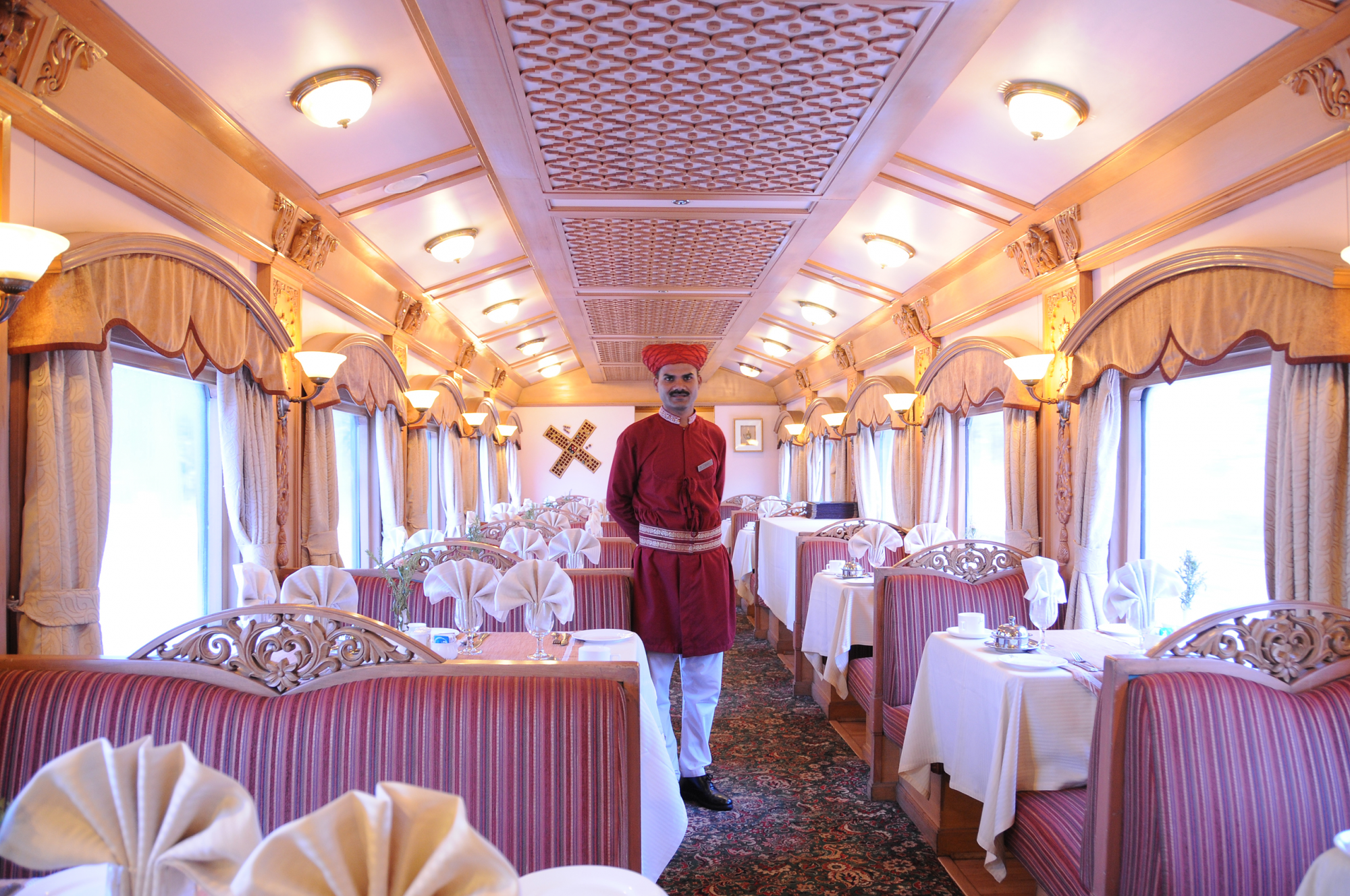 Il lussuoso Deccan Odyssey train che collega Delhi a Mumbai© CRS PHOTO / Shutterstock