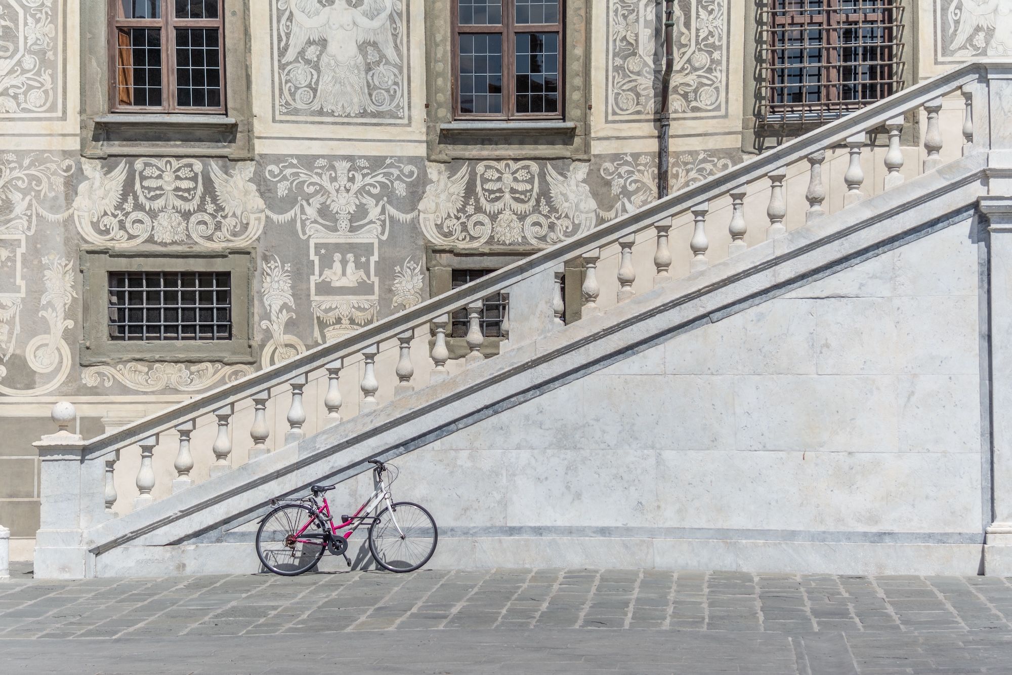Si parte da Pisa per un itinerario in bicicletta tra l’arte toscana © Gabriele Maltinti / Shutterstock