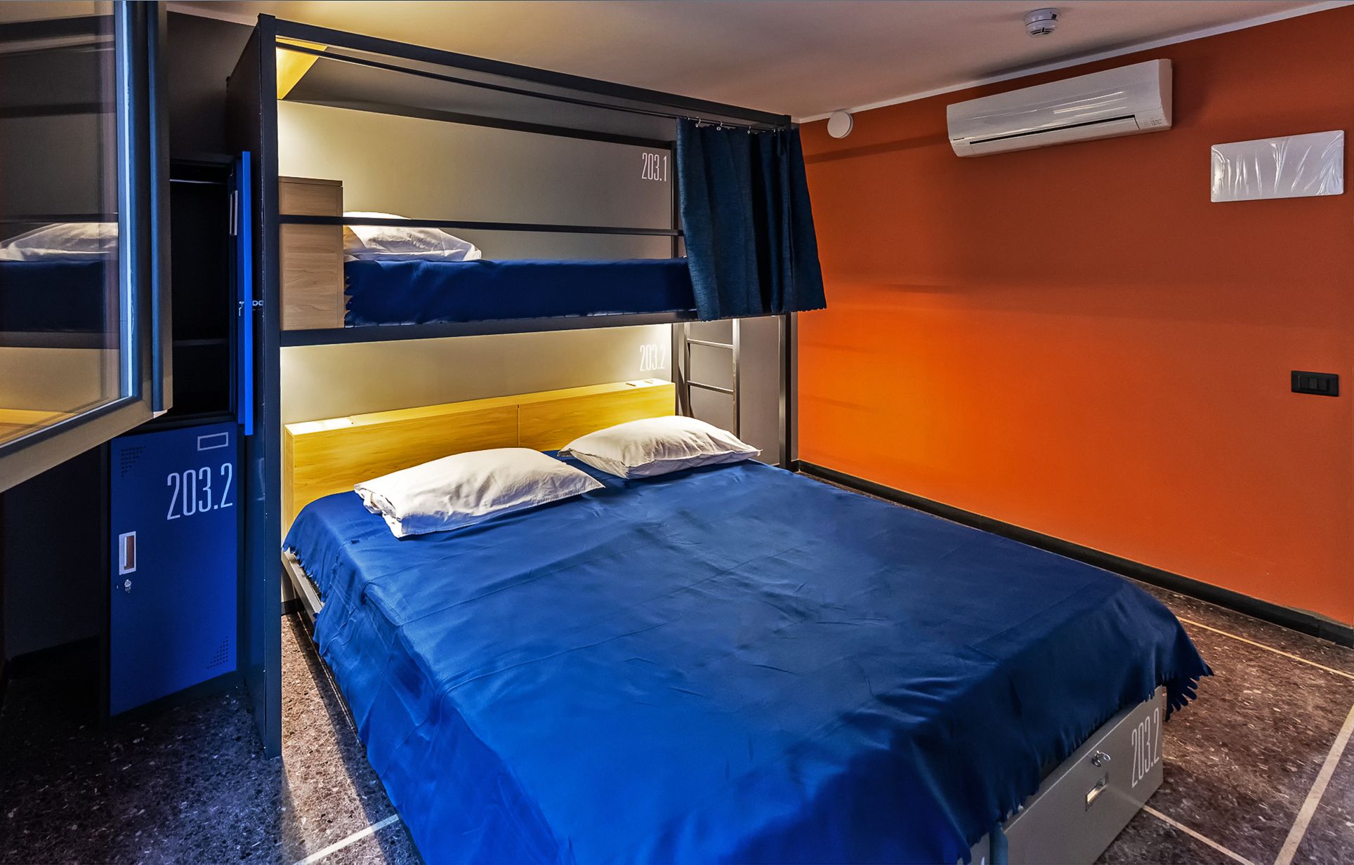 Una delle camere curatissime del Marathon. Credits Marathon Hostel