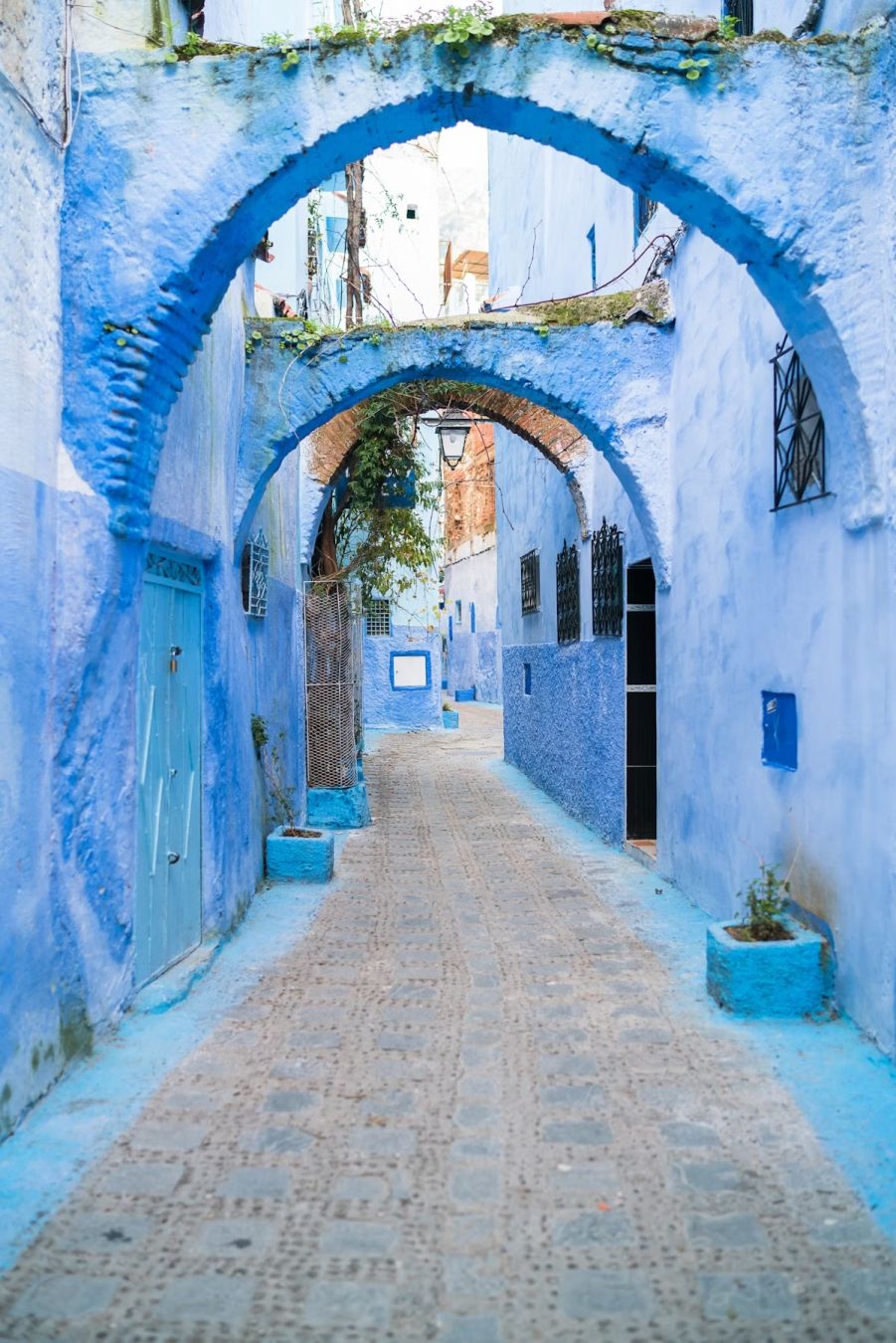 La città blu di Chefchaouen. praphab louilarpprasert/Shutterstock
