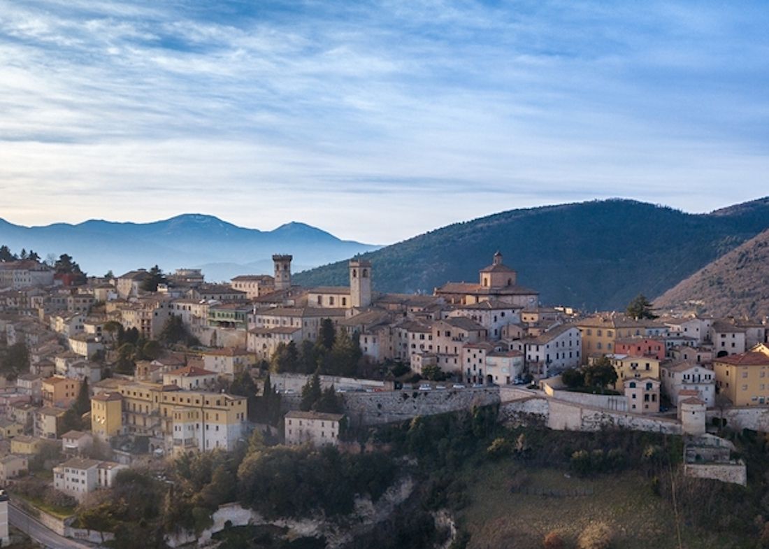 Marche, panorama di Arcevia. Credits cristian ghisla / Shutterstock