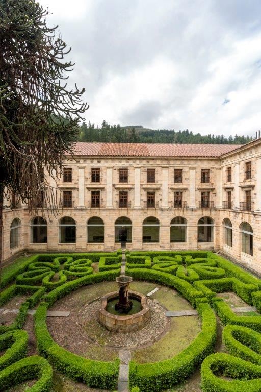 Parador de Corias Claustro ©Paradores