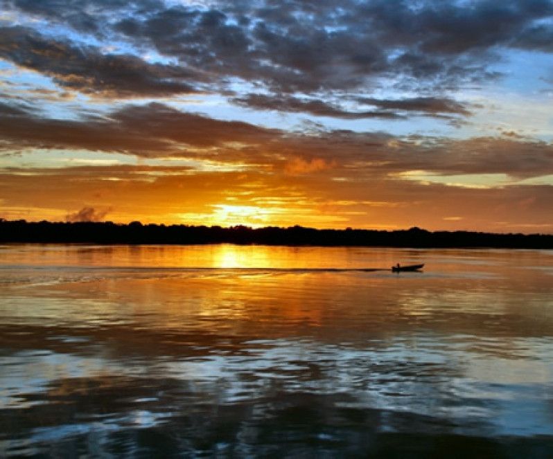 Amazzonia, alba sul Rio Negro © Fotografia di Pier Smith